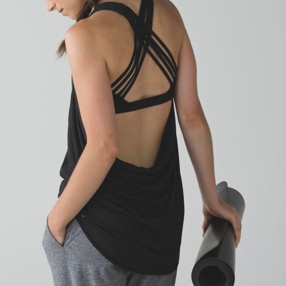Lululemon cowl back tank top with bra XS